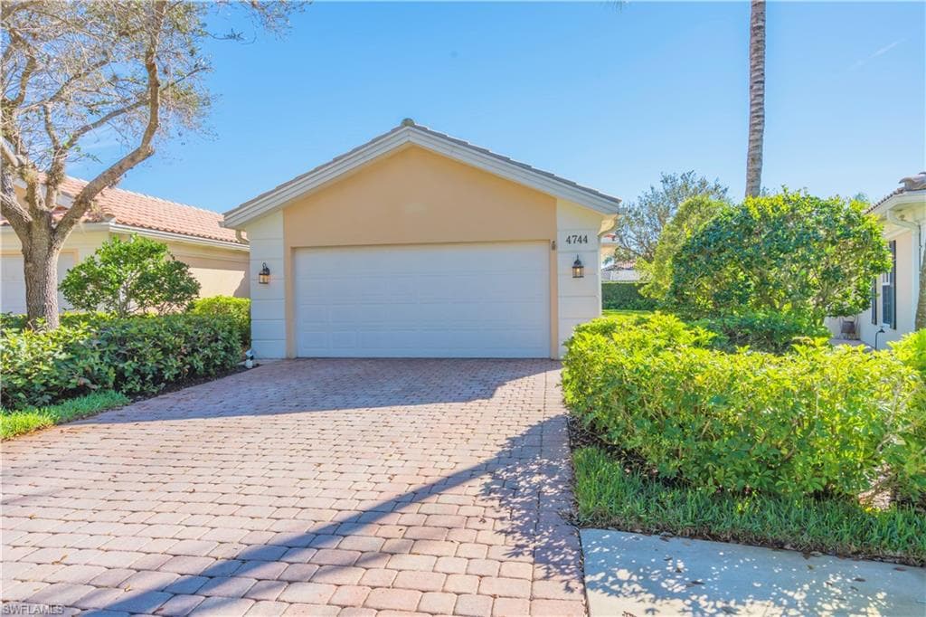 4744 Maupiti WAY NAPLES, FL 34119