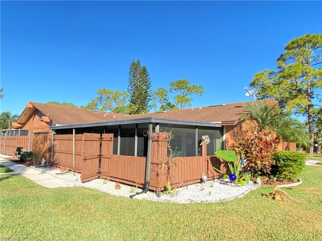 5614 Foxlake DR NORTH FORT MYERS, FL 33917