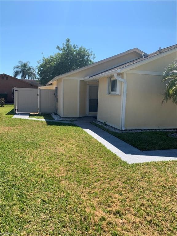 5700 Longleaf DR NORTH FORT MYERS, FL 33917