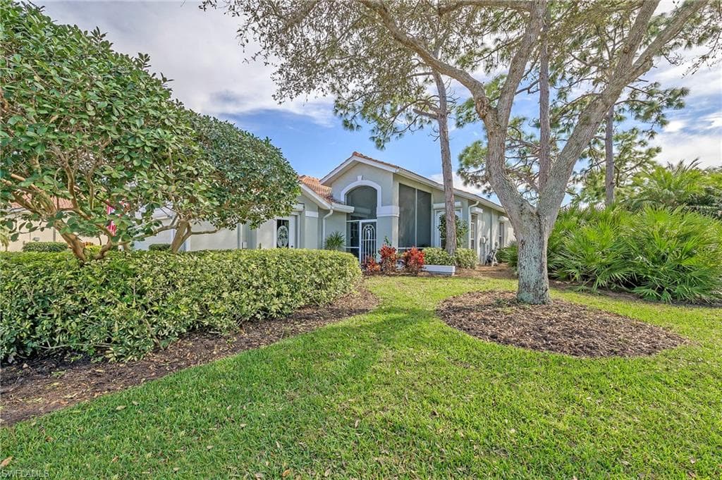 26553 Clarkston DR BONITA SPRINGS, FL 34135