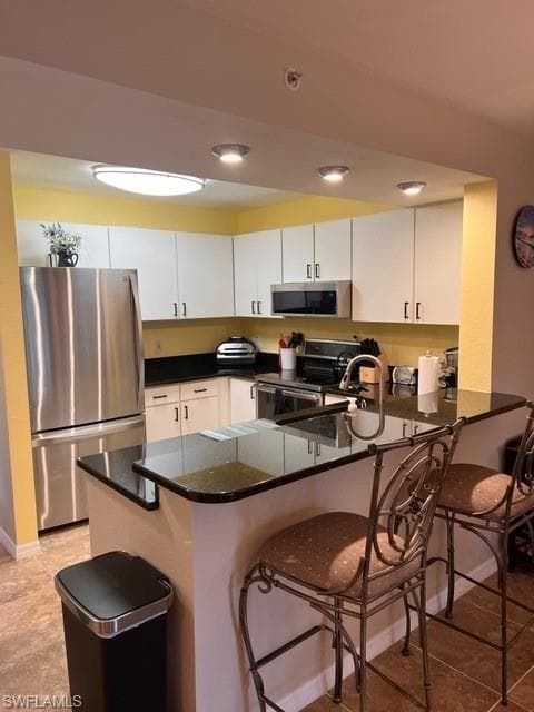 8214 Key Royal CIR 113 NAPLES, FL 34119
