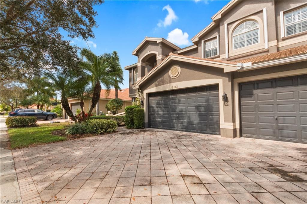 2113 Amargo WAY NAPLES, FL 34119