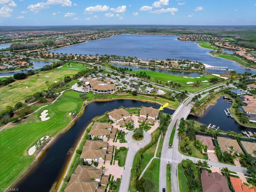8723 Coastline CT 202 NAPLES, FL 34120
