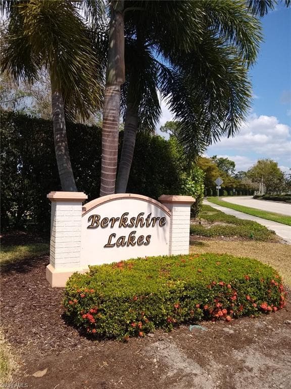 662 Squire CIR 103 NAPLES, FL 34104