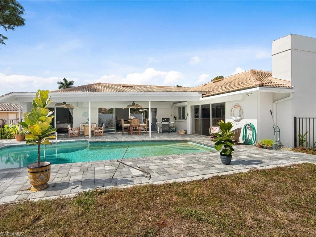 780 Southern Pines DR NAPLES, FL 34103