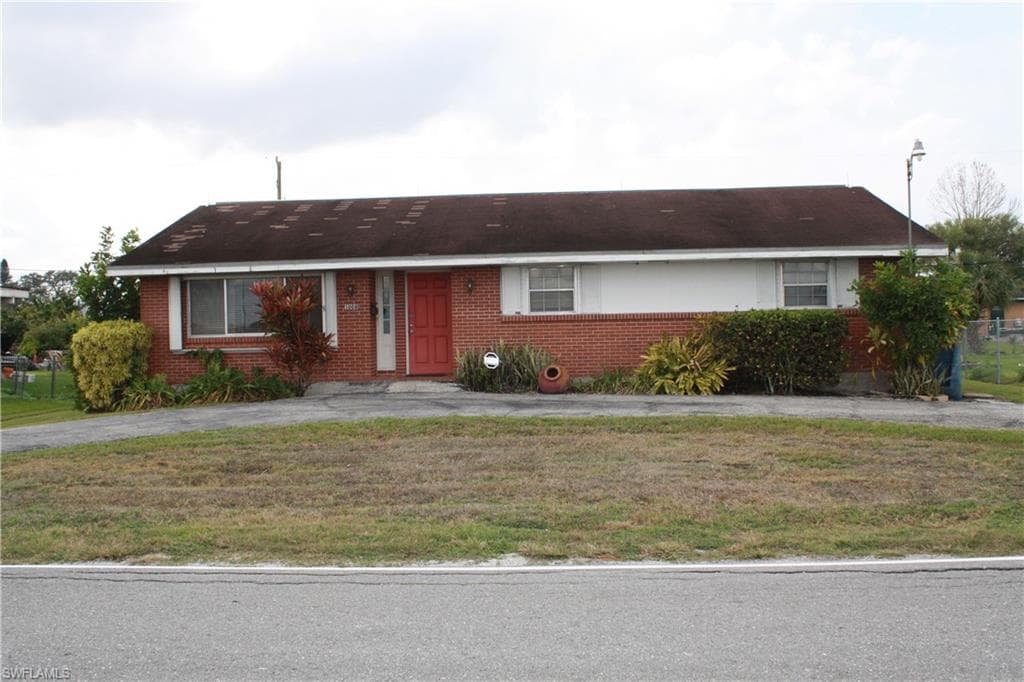 1008 SE 4th ST BELLE GLADE, FL 33430