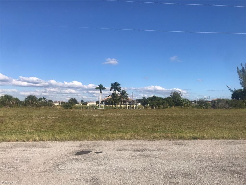 3213 NW 46th AVE CAPE CORAL, FL 33993