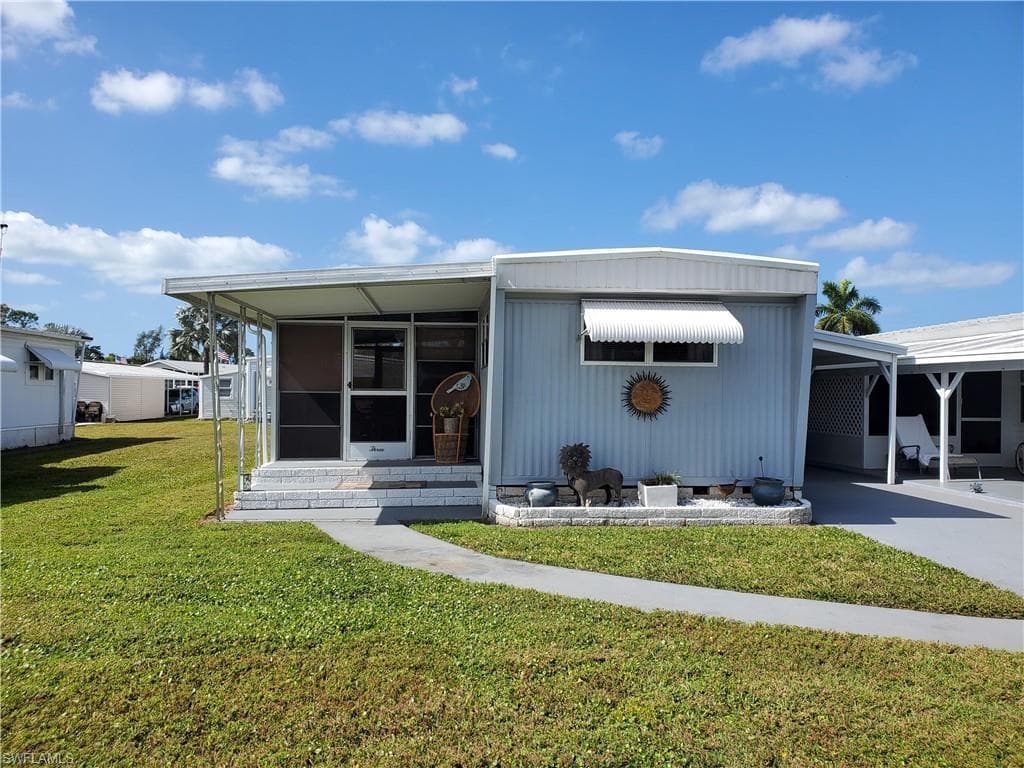 3 Topaz LN T-3 NAPLES, FL 34112
