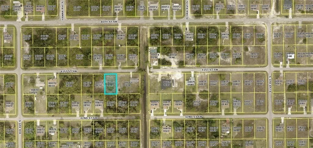 2805 41st ST SW LEHIGH ACRES, FL 33976