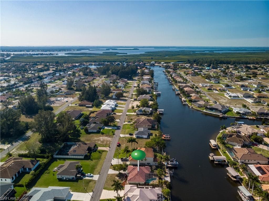 3507 SW 2nd LN CAPE CORAL, FL 33991