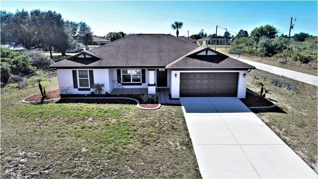 3905 14th ST SW LEHIGH ACRES, FL 33976