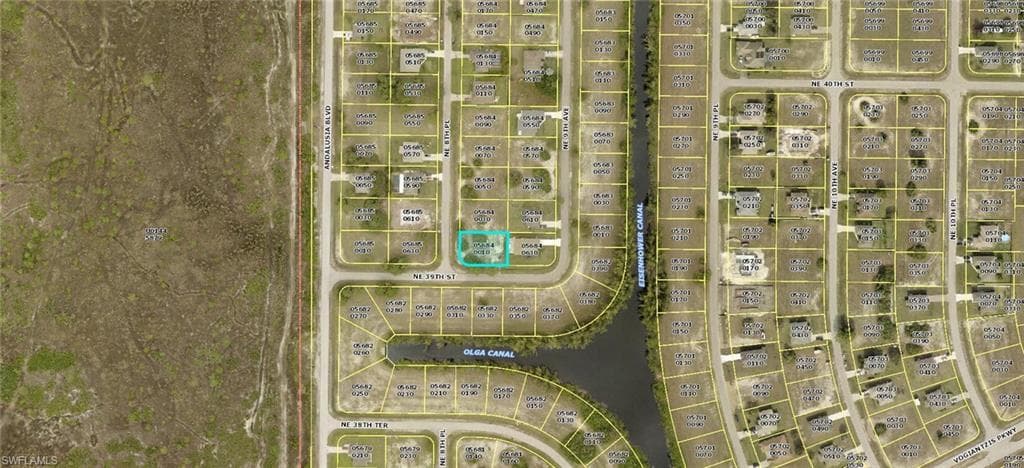 3901 NE 8th PL CAPE CORAL, FL 33909