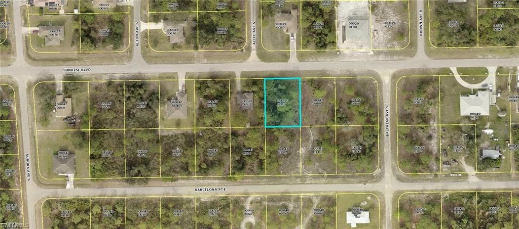 922 Sunrise BLVD LEHIGH ACRES, FL 33974