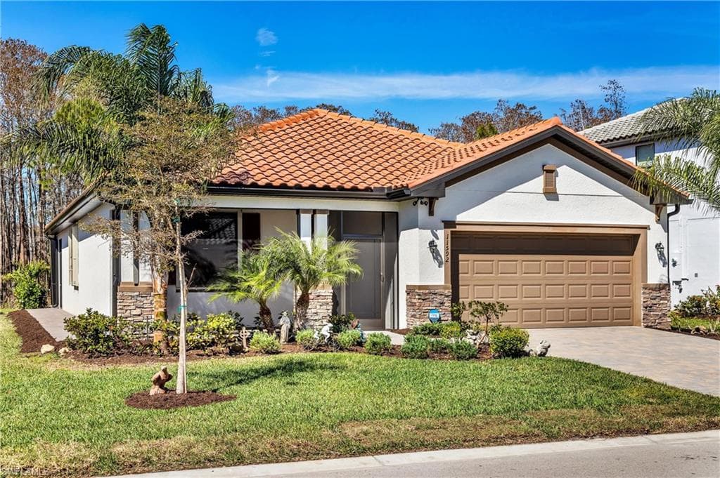 11592 Onyx CIR FORT MYERS, FL 33913