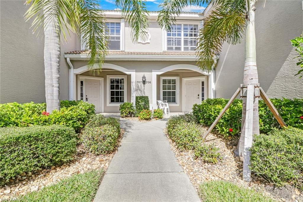 10130 Colonial Country Club BLVD 707 FORT MYERS, FL 33913