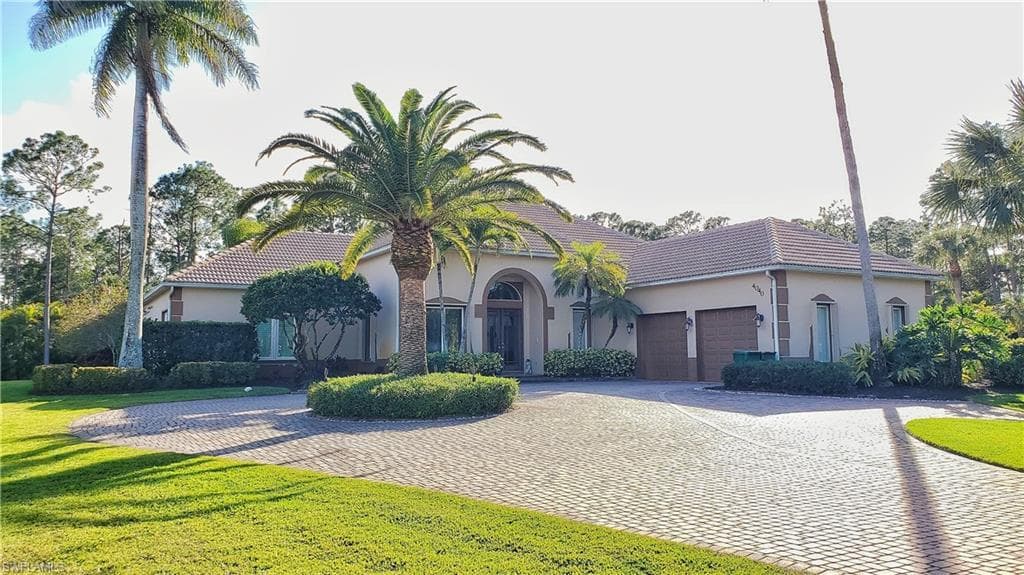 4040 1st AVE SW NAPLES, FL 34119