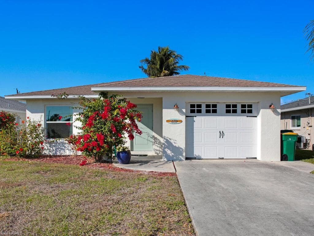 659 98th AVE N NAPLES, FL 34108