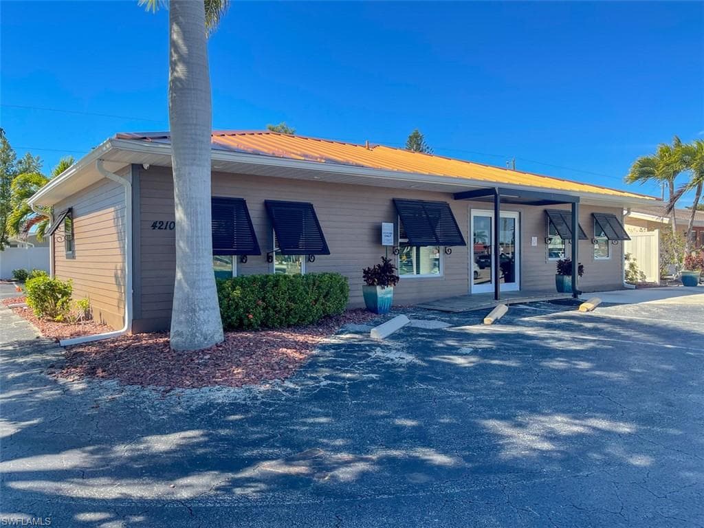 4210 Del Prado BLVD S CAPE CORAL, FL 33904