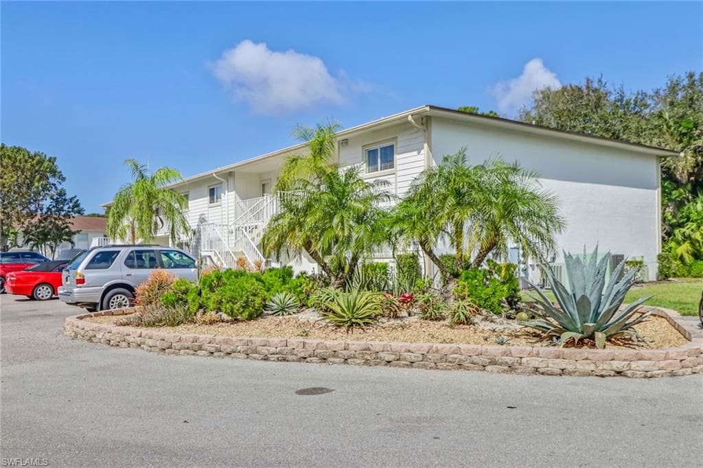 2375 Naples Trace CIR 5-505 NAPLES, FL 34109