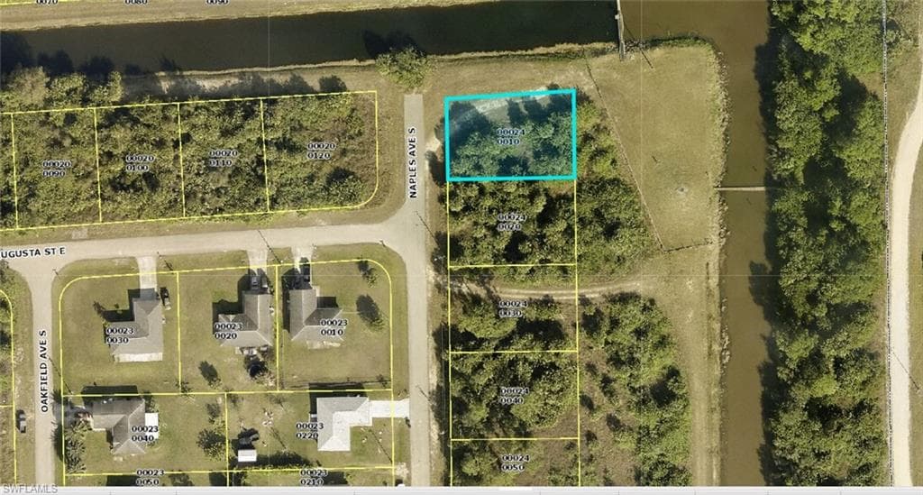501 Naples AVE S LEHIGH ACRES, FL 33974