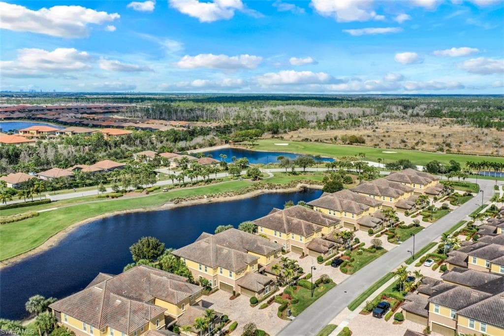 9521 Ironstone TER 101 NAPLES, FL 34120