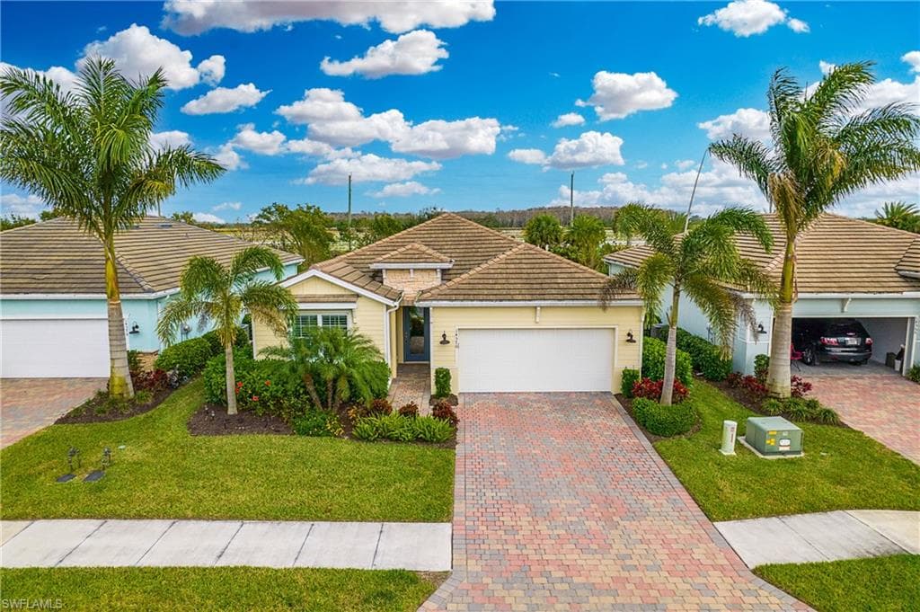 14570 Tropical DR NAPLES, FL 34114