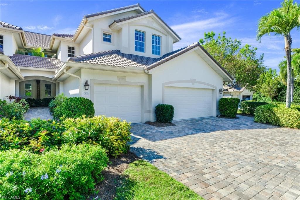 26914 Montego Pointe CT 202 BONITA SPRINGS, FL 34134