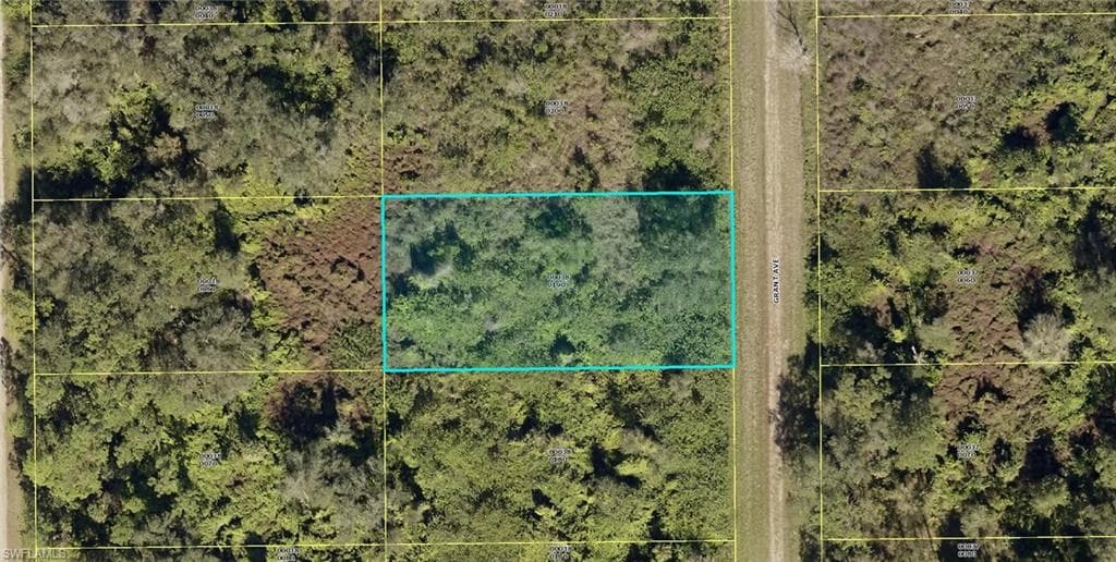 1513 Grant AVE LEHIGH ACRES, FL 33972