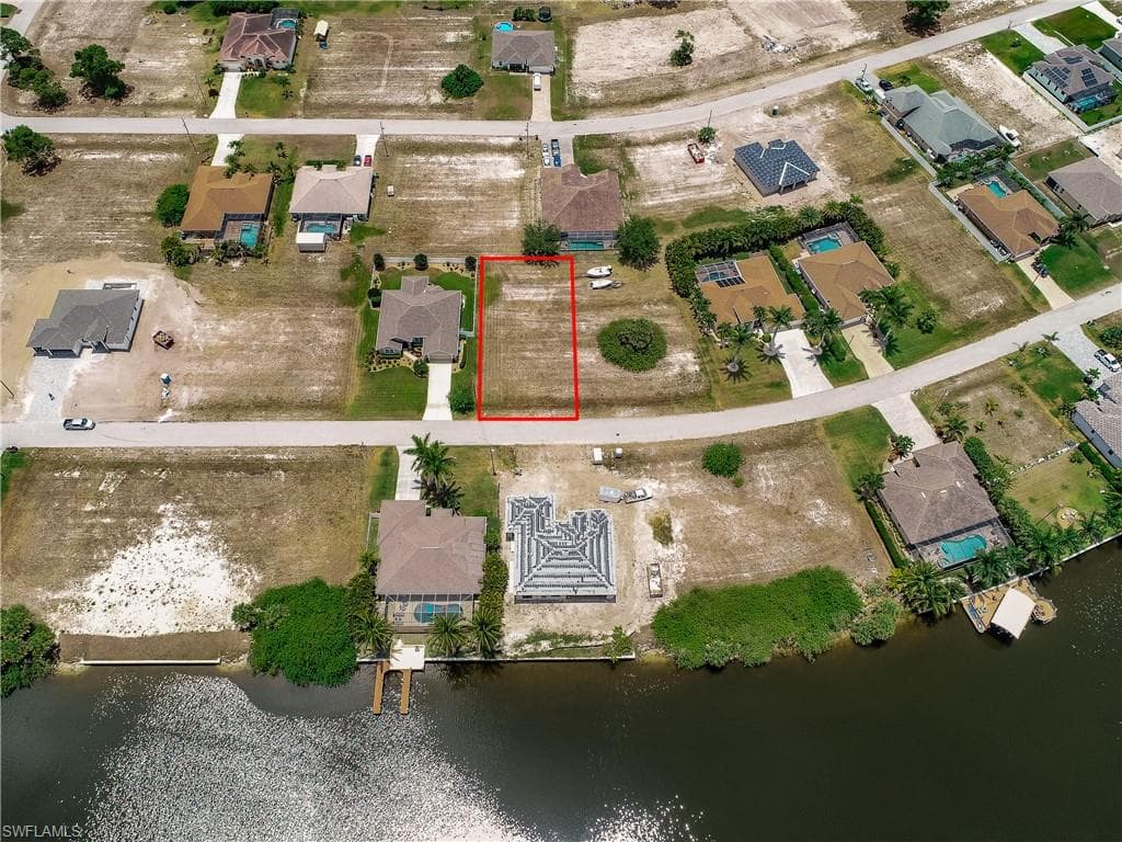 3516 NW 21st TER CAPE CORAL, FL 33993