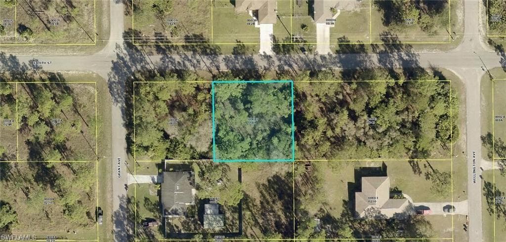 3402 E 10th ST LEHIGH ACRES, FL 33972