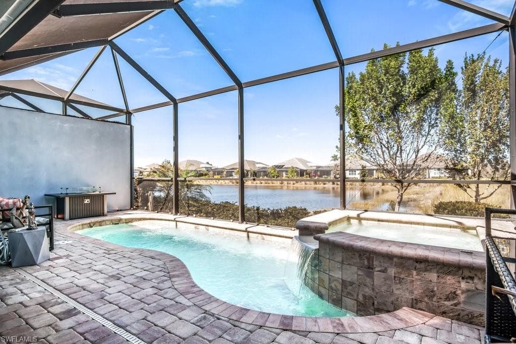 6907 Cay CT NAPLES, FL 34113