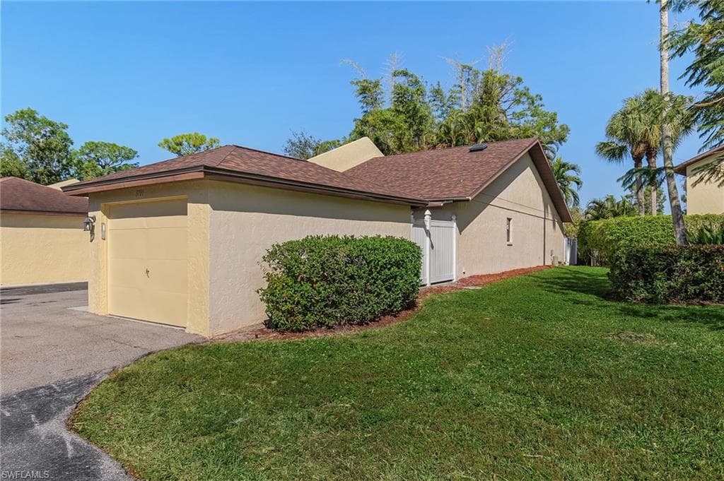 3701 Springwood DR 3701 NAPLES, FL 34104