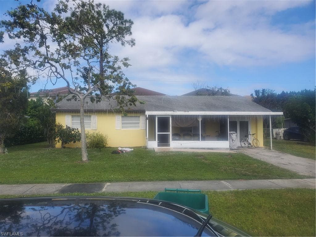 2663 Poinciana ST NAPLES, FL 34105