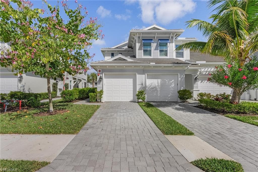 6954 Avalon CIR 701 NAPLES, FL 34112