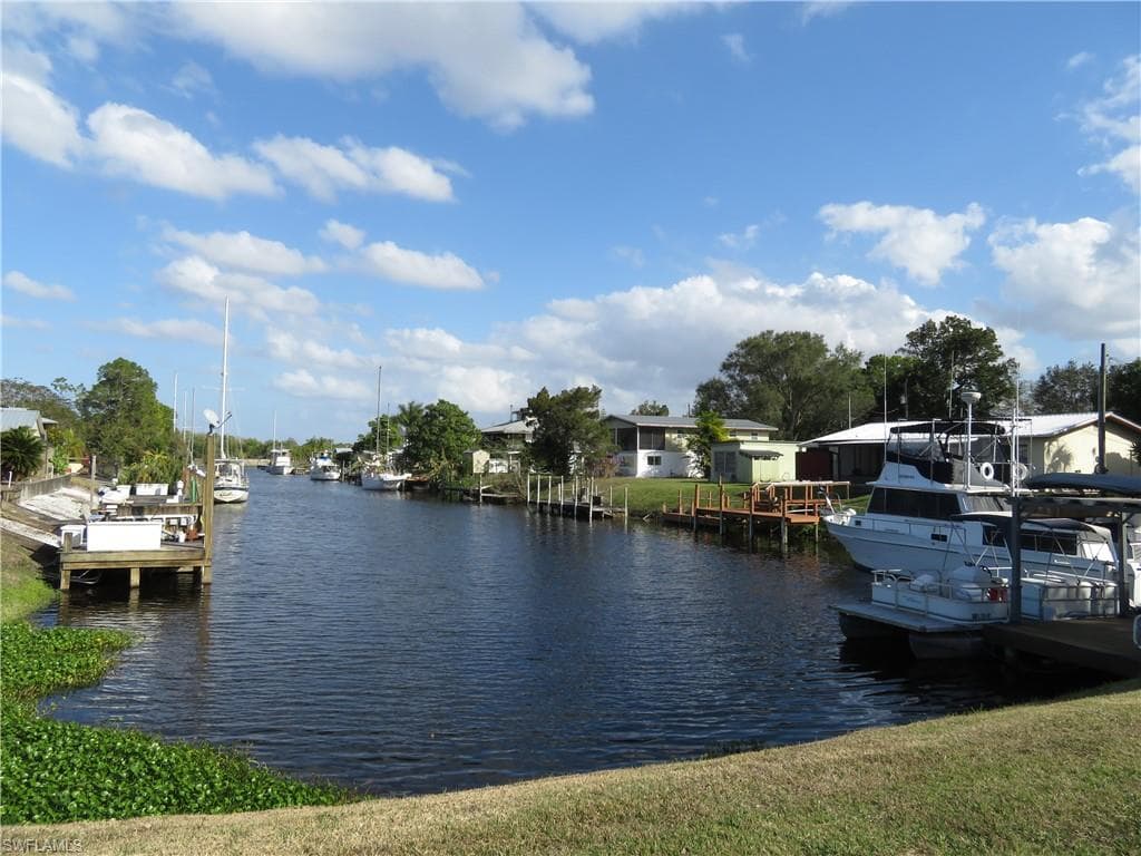 1027 Schooner LN MOORE HAVEN, FL 33471