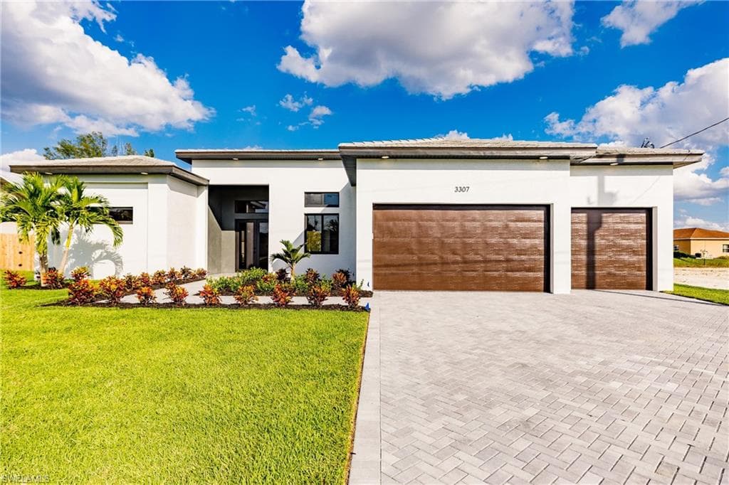 3325 SW 8 CT CAPE CORAL, FL 33914