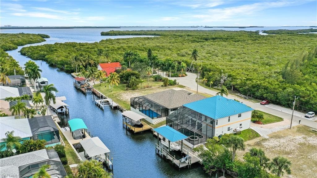 3278 Pine Tree DR ST. JAMES CITY, FL 33956