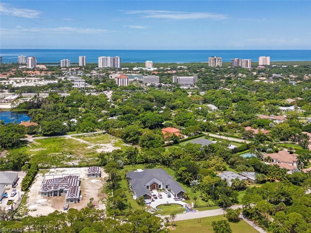 115 East AVE NAPLES, FL 34108