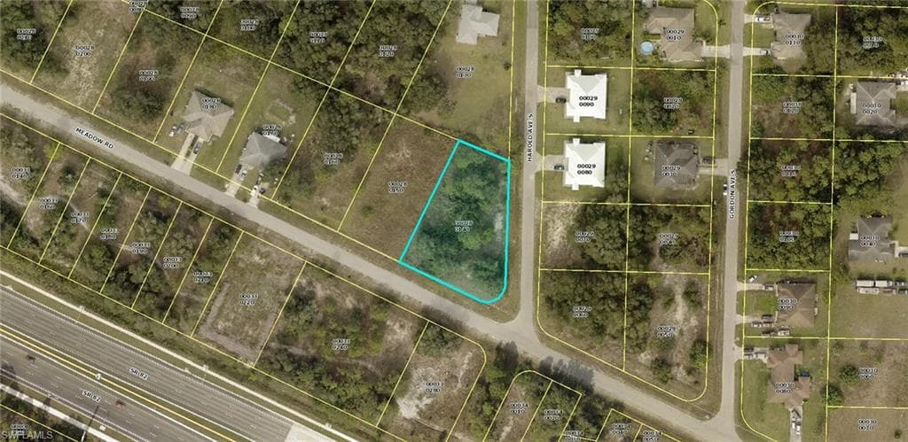 1053 Meadow RD LEHIGH ACRES, FL 33973