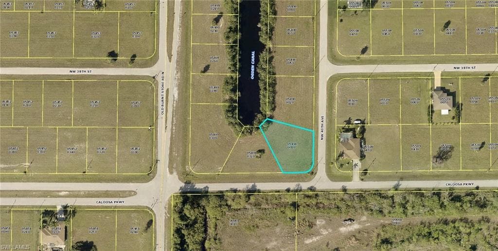 3935 Caloosa PKY N CAPE CORAL, FL 33993