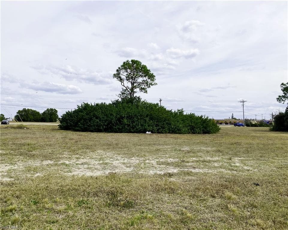 503 7th PL CAPE CORAL, FL 33909