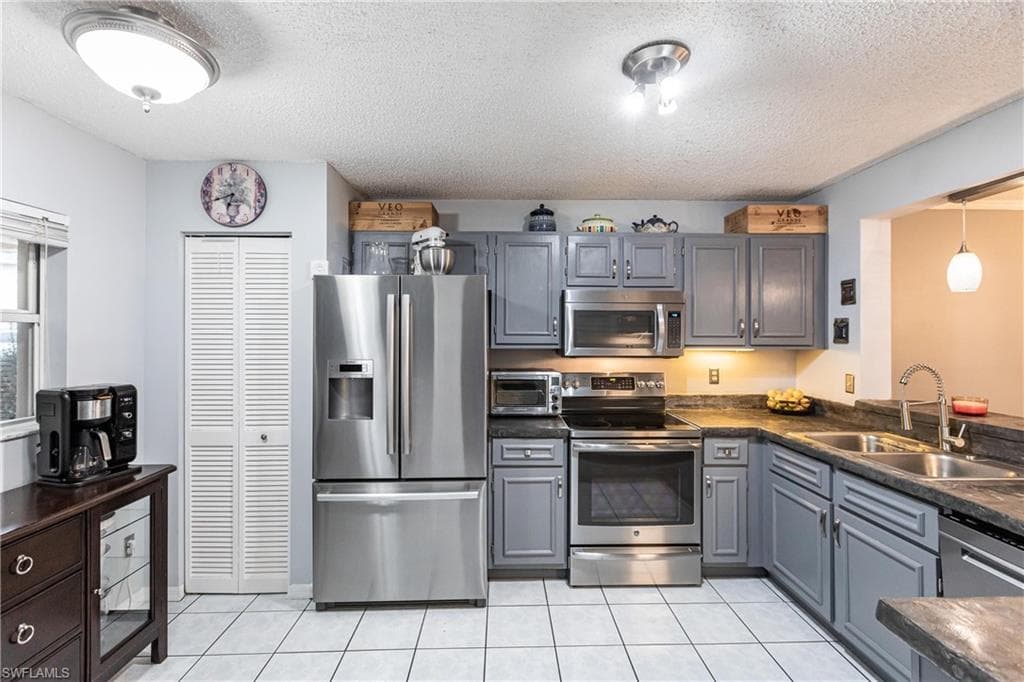 608 Squire CIR 104 NAPLES, FL 34104