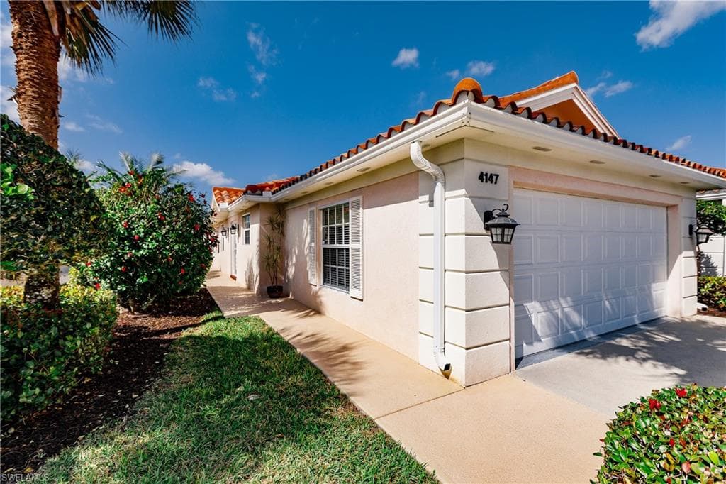 4147 Los Altos CT NAPLES, FL 34109