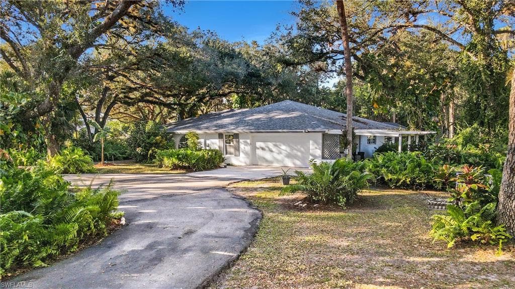 13951 River RD FORT MYERS, FL 33905