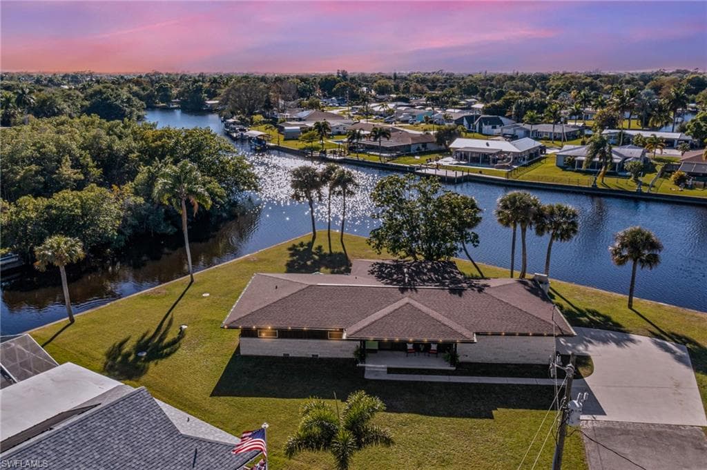 433 Jaye CT NORTH FORT MYERS, FL 33903