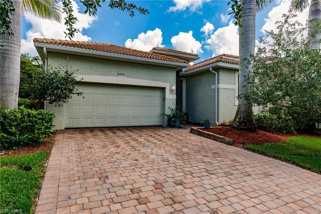 8278 Sumner AVE FORT MYERS, FL 33908
