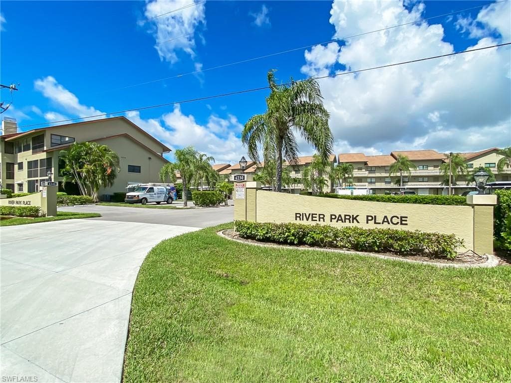 4244 SE 20th PL 217 CAPE CORAL, FL 33904