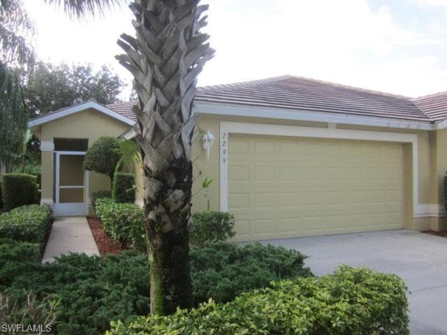 2299 Carnaby CT LEHIGH ACRES, FL 33973