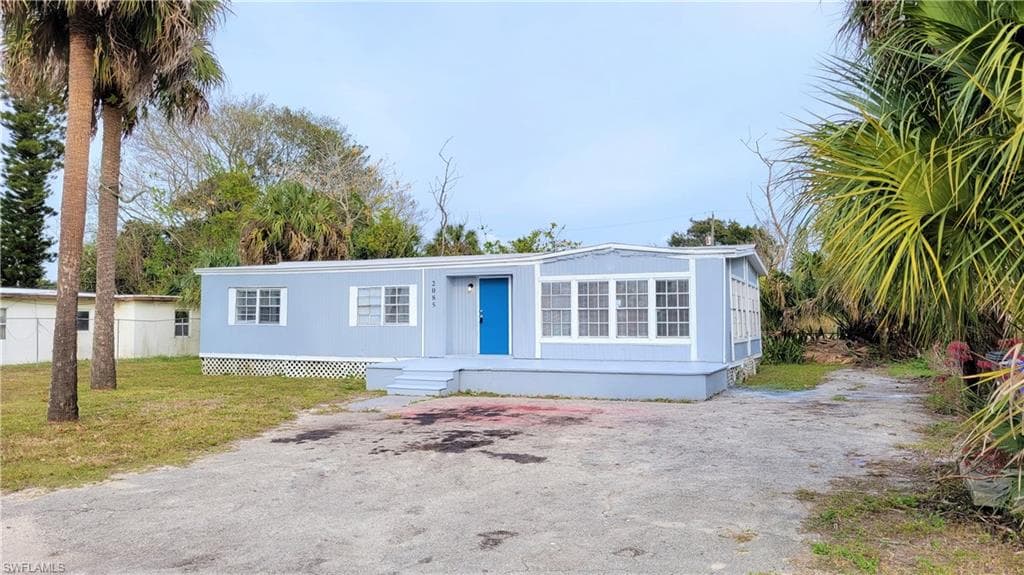 2085 Fountain ST FORT MYERS, FL 33916
