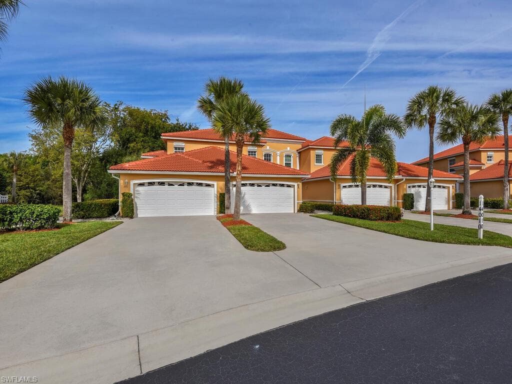 14010 Eagle Ridge Lakes DR 201 FORT MYERS, FL 33912